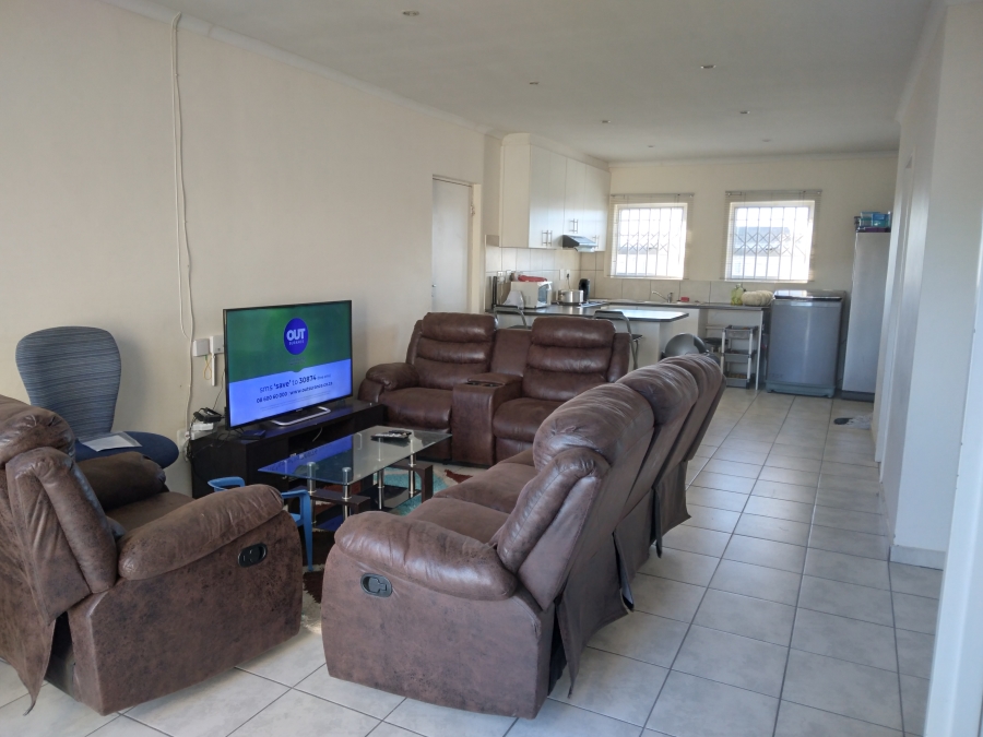 3 Bedroom Property for Sale in Stratford Green Western Cape